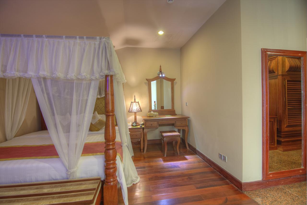 Bayon Era Hotel Сіємреап Екстер'єр фото