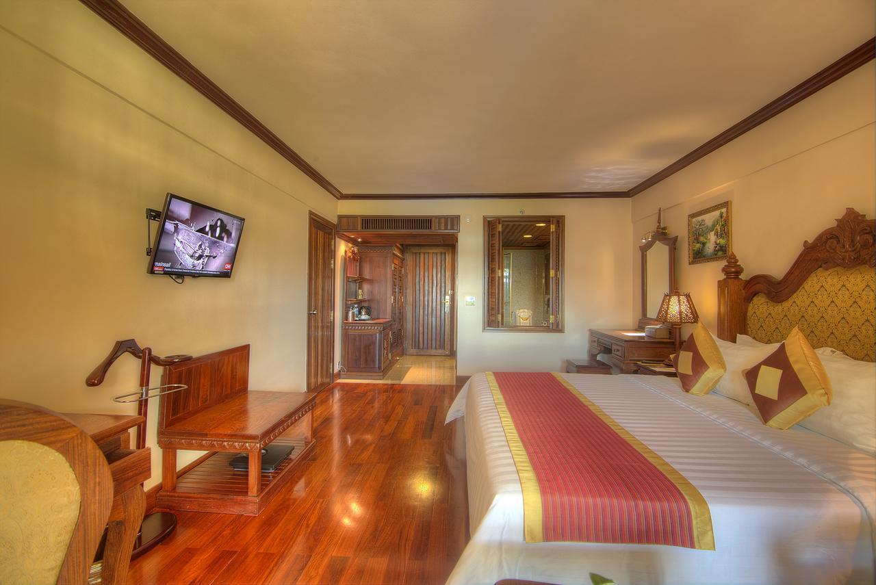 Bayon Era Hotel Сіємреап Екстер'єр фото