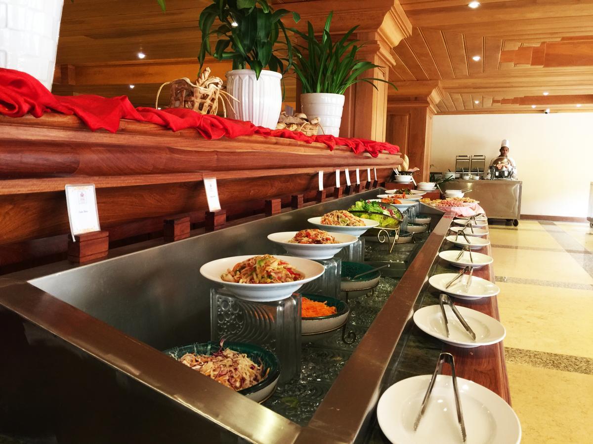 Bayon Era Hotel Сіємреап Екстер'єр фото
