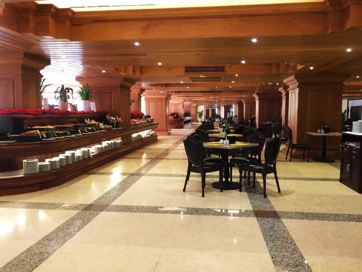 Bayon Era Hotel Сіємреап Екстер'єр фото