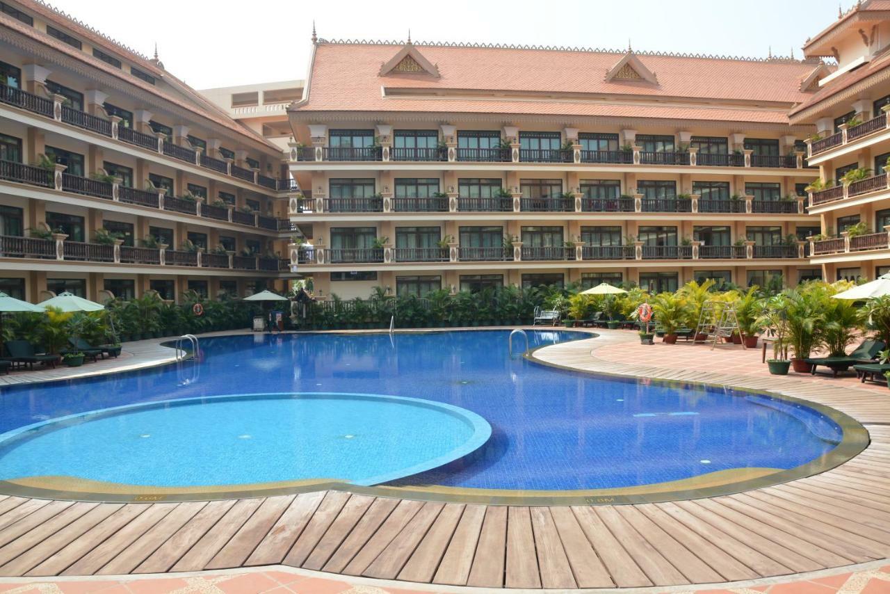 Bayon Era Hotel Сіємреап Екстер'єр фото